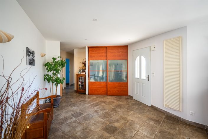 Image No.11-4 Bed House for sale
