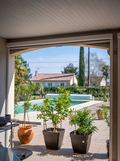 Image No.3-4 Bed House for sale