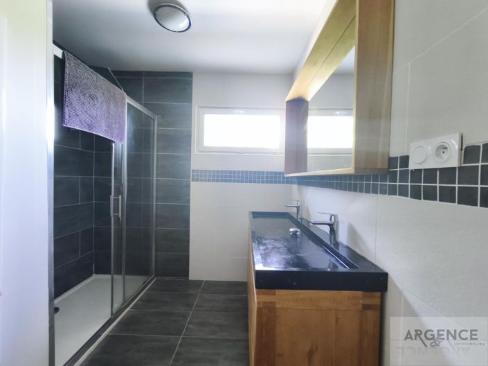 Image No.15-5 Bed Property for sale