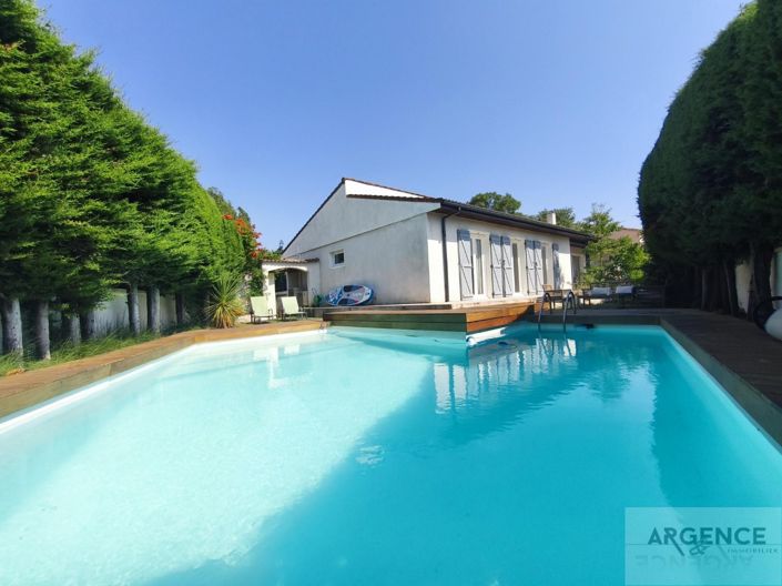 Image No.3-5 Bed Property for sale