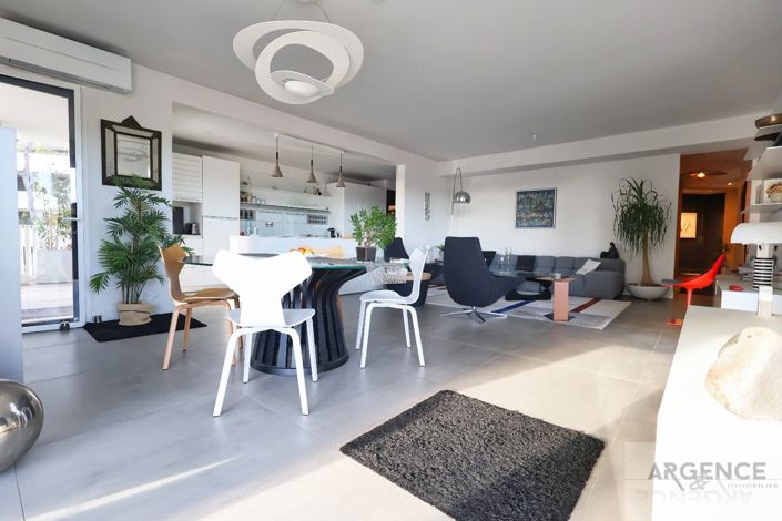 Image No.9-3 Bed Apartment for sale