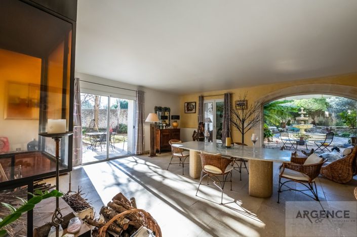 Image No.6-7 Bed House for sale