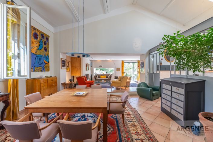 Image No.5-6 Bed Property for sale