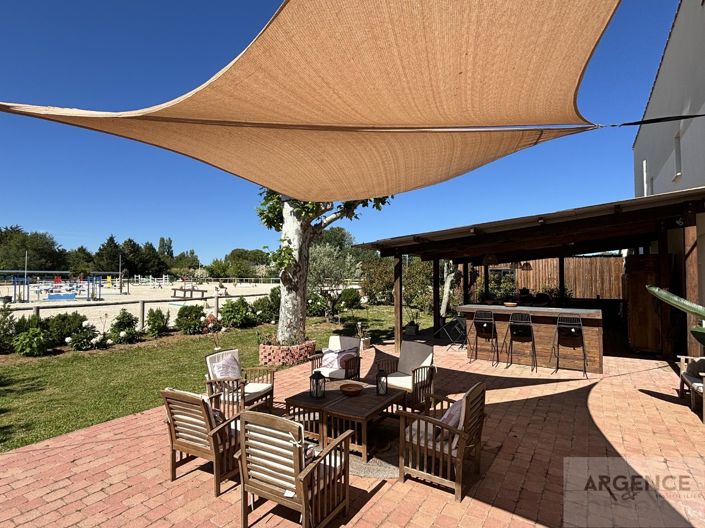 Image No.4-4 Bed Property for sale