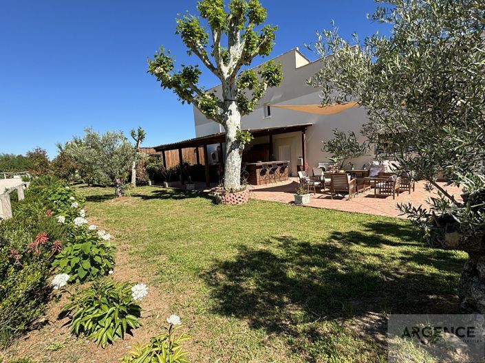 Image No.5-4 Bed Property for sale