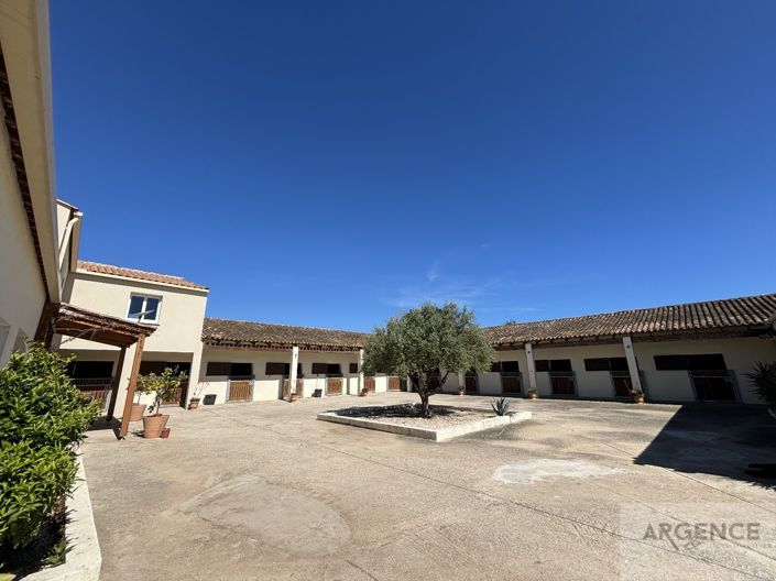 Image No.7-4 Bed Property for sale