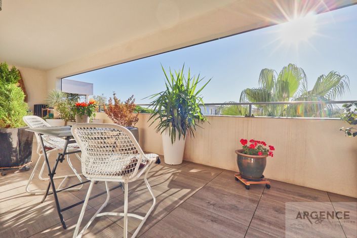 Image No.10-3 Bed Apartment for sale