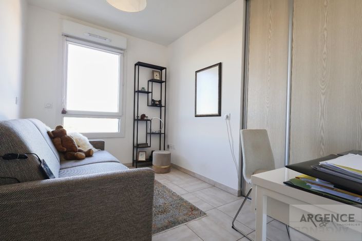 Image No.15-3 Bed Apartment for sale