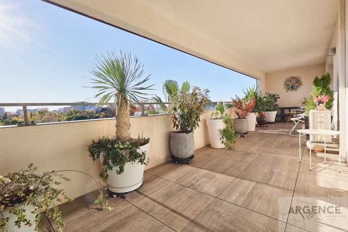 Image No.9-3 Bed Apartment for sale