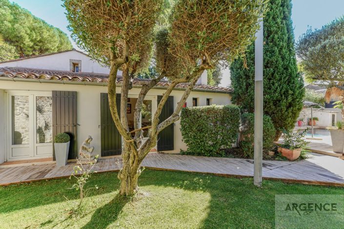 Image No.19-4 Bed House for sale