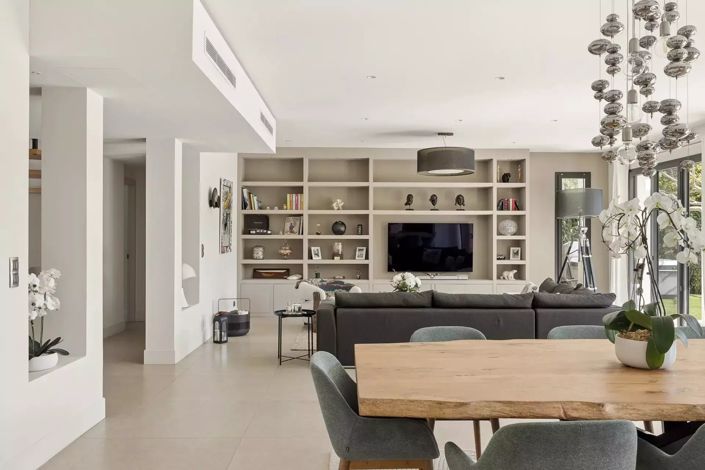 Image No.3-5 Bed House for sale