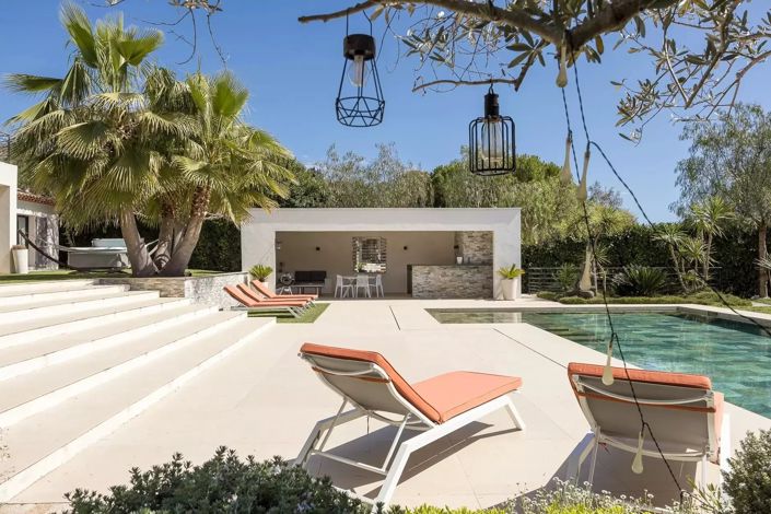 Image No.5-5 Bed House for sale