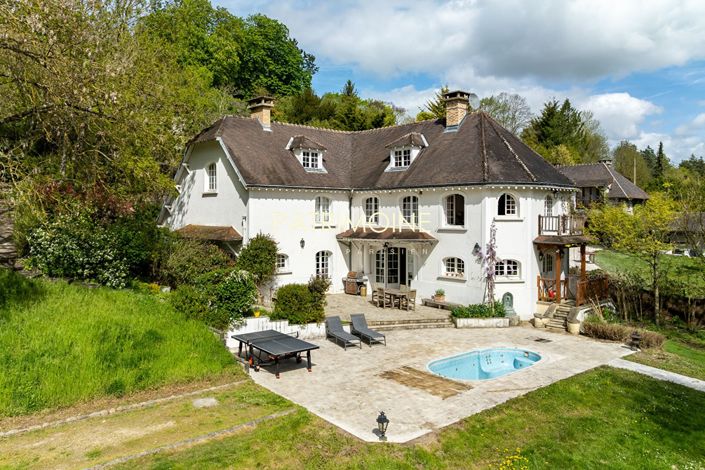Image No.2-Propriété de 8 chambres à vendre à Courgent