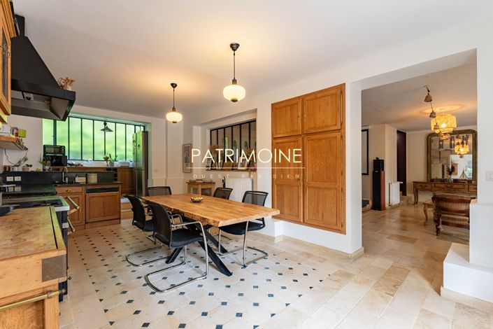 Image No.4-Propriété de 8 chambres à vendre à Courgent