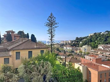 1 - Menton, Apartment