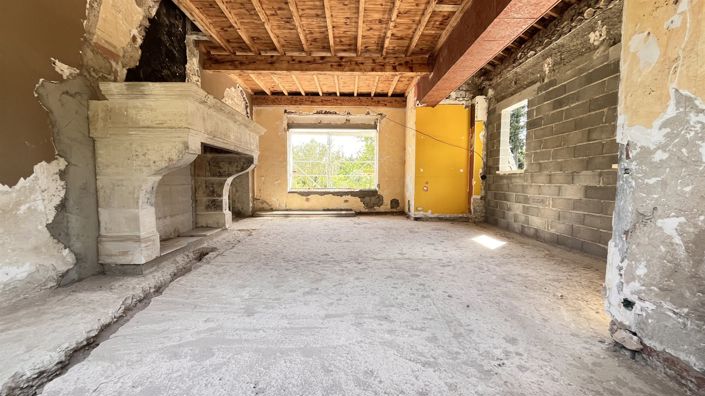 Image No.9-6 Bed House for sale