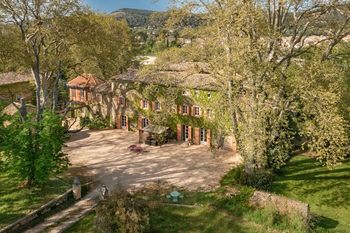 Image No.6-9 Bed Property for sale