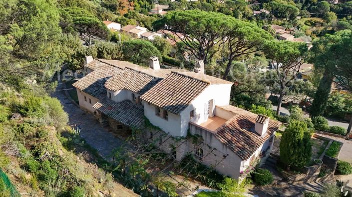 Image No.2-5 Bed House for sale