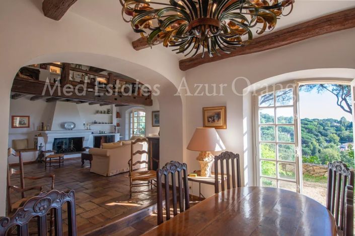 Image No.9-5 Bed House for sale