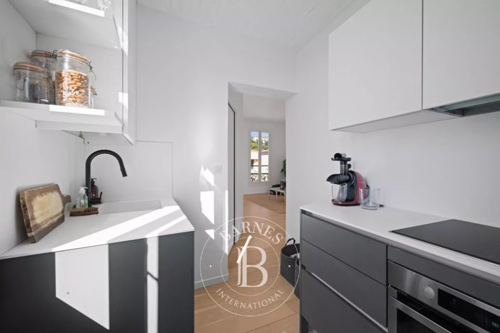 Image No.13-2 Bed Apartment for sale