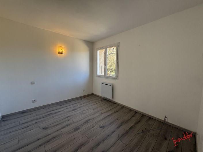 Image No.25-5 Bed House for sale