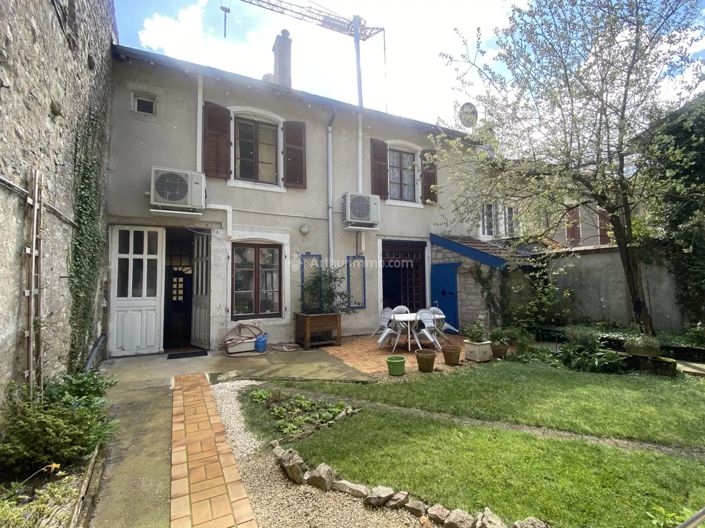 Image No.2-4 Bed House for sale
