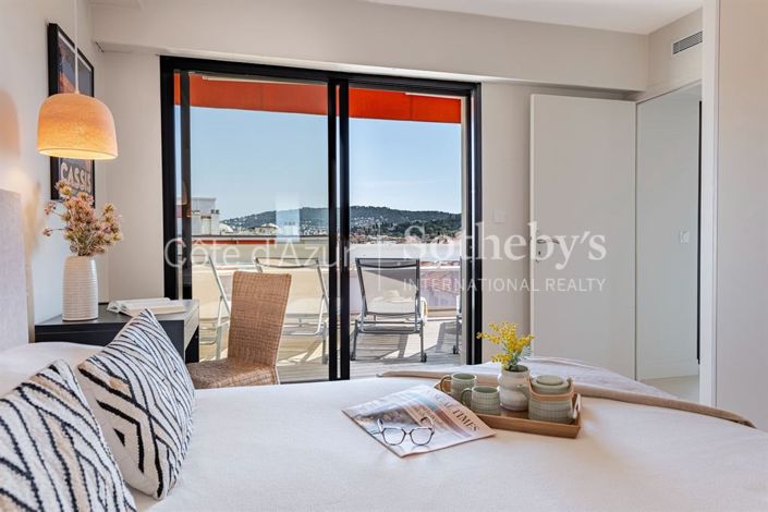 Image No.10-2 Bed Apartment for sale