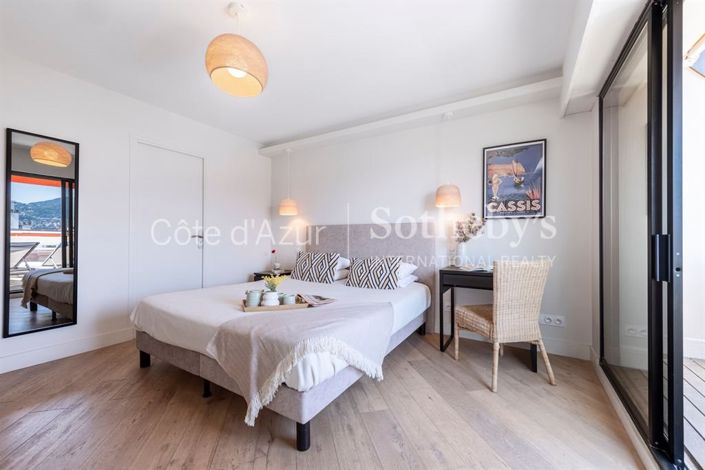 Image No.8-2 Bed Apartment for sale