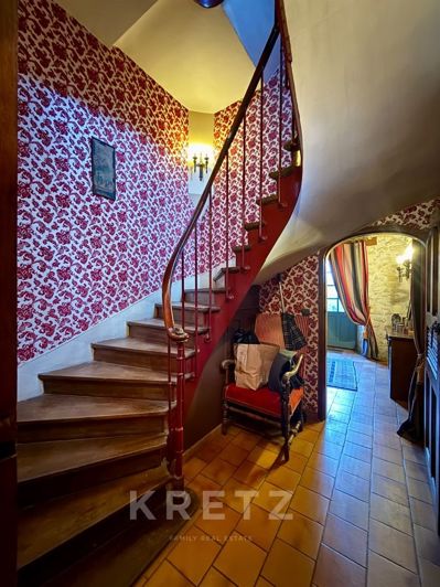 Image No.19-5 Bed Property for sale