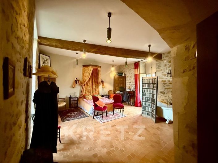 Image No.21-5 Bed Property for sale