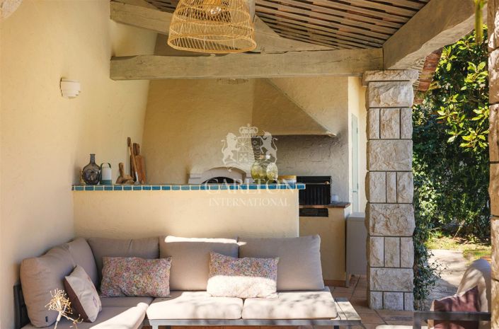 Image No.18-5 Bed House for sale