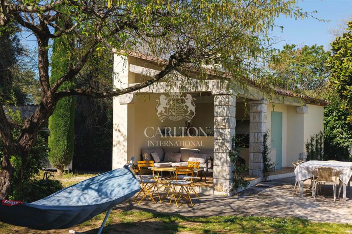 Image No.19-5 Bed House for sale