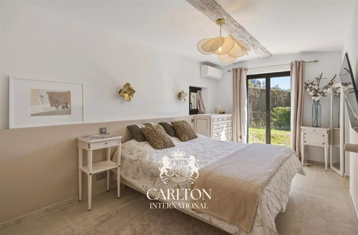 Image No.28-5 Bed House for sale