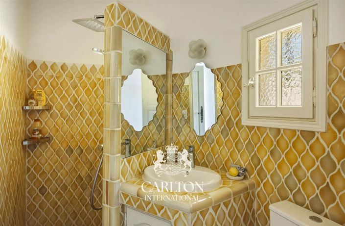 Image No.34-5 Bed House for sale