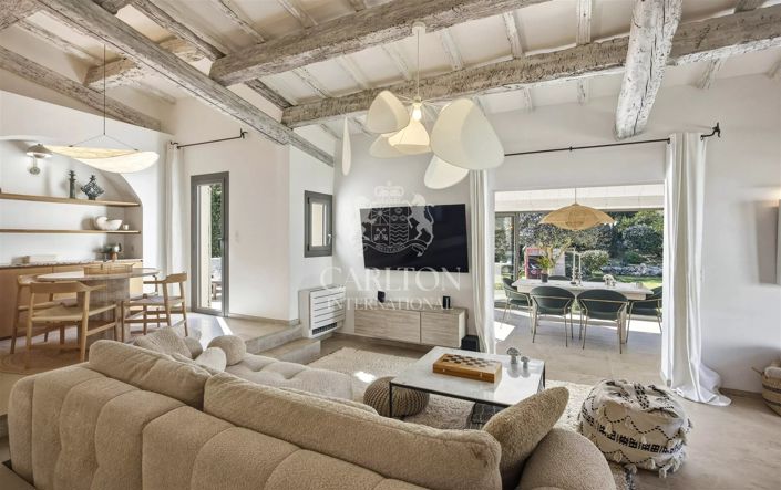 Image No.6-5 Bed House for sale