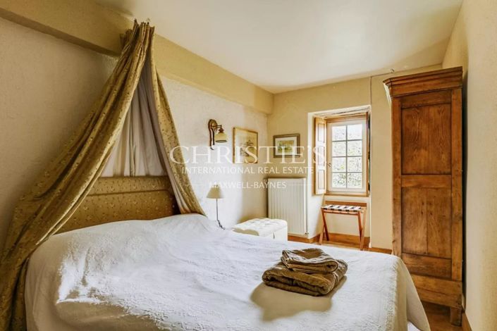 Image No.15-11 Bed House for sale
