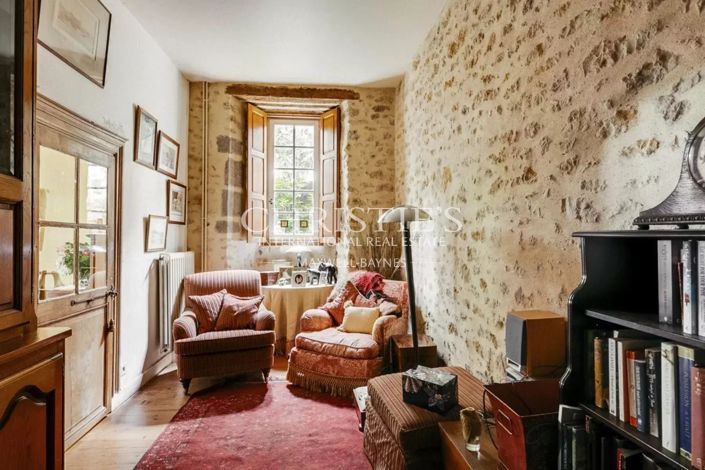 Image No.19-11 Bed House for sale