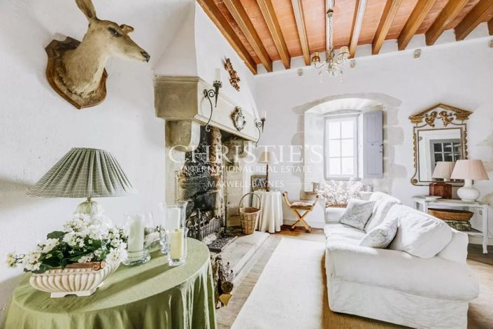 Image No.2-11 Bed House for sale