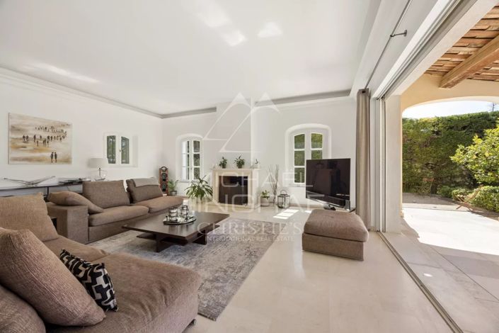 Image No.4-4 Bed House for sale