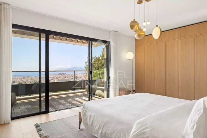 Image No.8-4 Bed House for sale