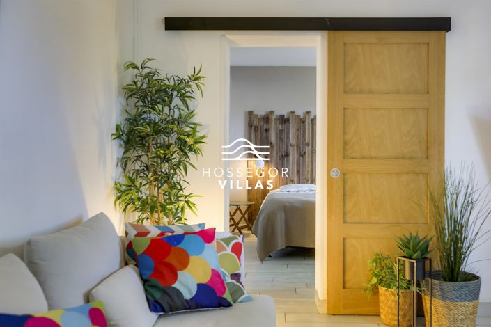 Image No.5-6 Bed House for sale