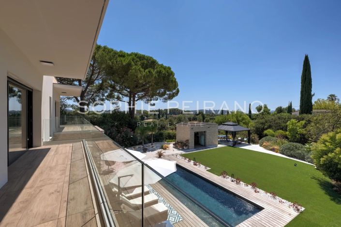 Image No.12-4 Bed House for sale