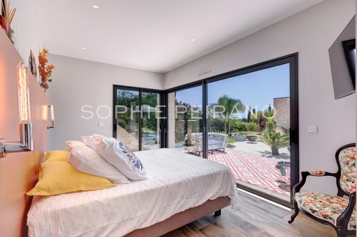 Image No.7-4 Bed House for sale