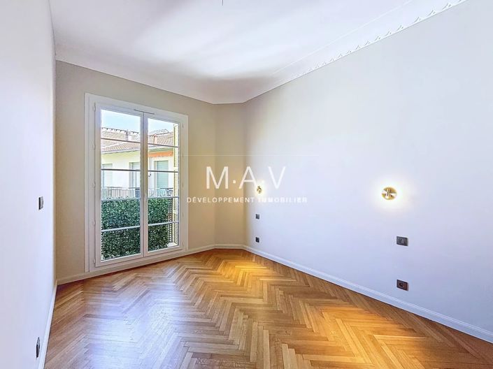 Image No.12-Appartement de 2 chambres à vendre à Nice