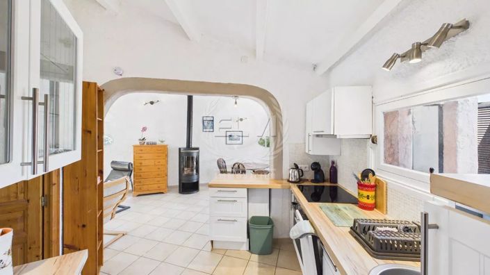 Image No.4-2 Bed House for sale