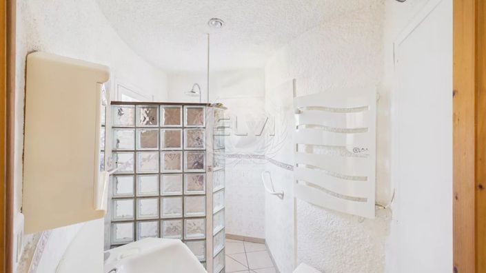Image No.7-2 Bed House for sale