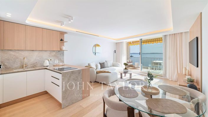 Image No.3-Appartement de 2 chambres à vendre à Cannes