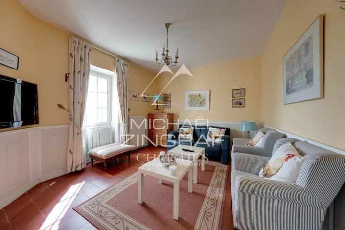 Image No.18-11 Bed House for sale