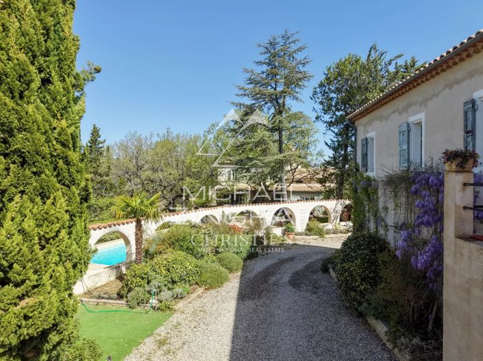 Image No.5-11 Bed House for sale
