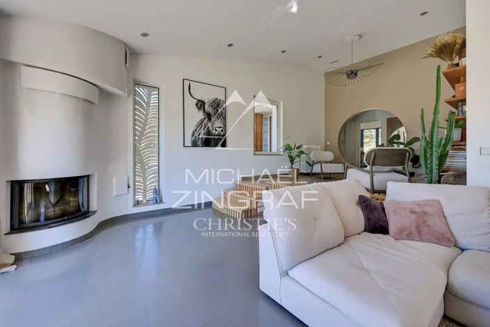 Image No.12-4 Bed House for sale